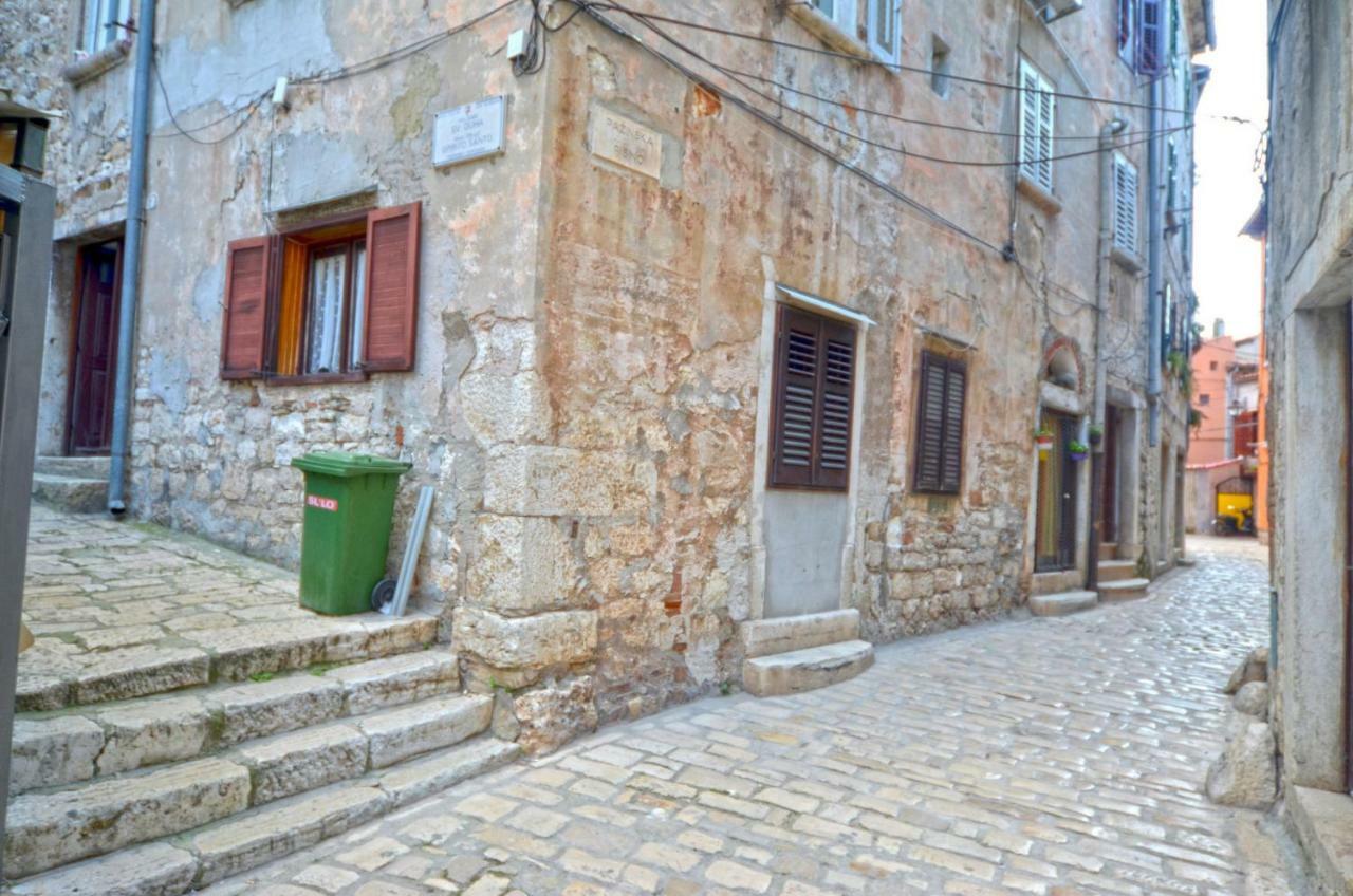 רוביני Apartment Eleni מראה חיצוני תמונה